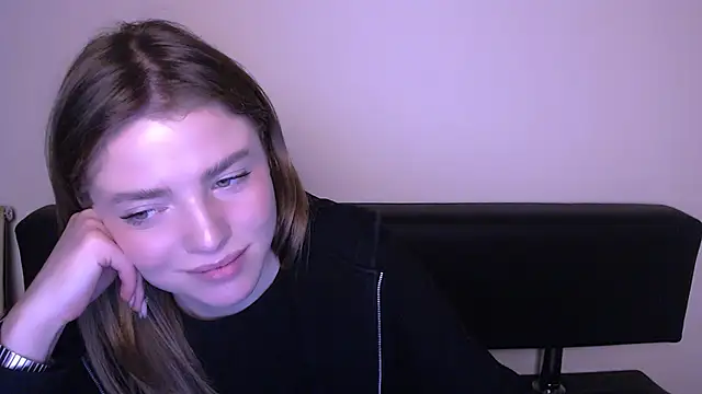 Snapshot of MissOliviaa_ chatting on February 20, 7:08 pm MissOliviaa online show from February 20, 7:08 pm