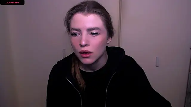 Snapshot of MissOliviaa_ chatting on February 22, 9:01 am MissOliviaa online show from February 22, 9:01 am