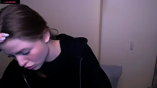 Snapshot of MissOliviaa_ chatting on February 22, 12:08 pm MissOliviaa online show from February 22, 12:08 pm