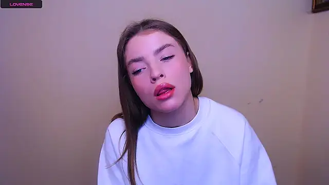 Snapshot of MissOliviaa_ chatting on February 25, 11:08 am MissOliviaa online show from February 25, 11:08 am