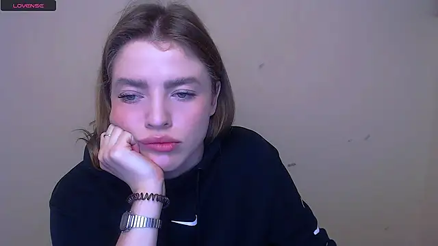 Snapshot of MissOliviaa_ chatting on February 27, 8:28 am MissOliviaa online show from February 27, 8:28 am