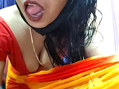 poojaxxx65 online show from April 4, 10:29 pm