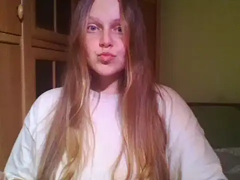 Evasapples online show from February 5, 2:59 pm