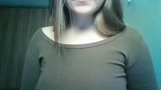 Evasapples online show from March 13, 8:59 pm