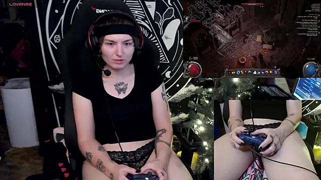 BrandiWRLD 999 online show from December 26, 10:20 pm