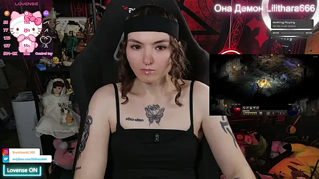 Snapshot of BrandiWRLD_999 chatting on February 19, 6:37 pm BrandiWRLD 999 online show from February 19, 6:37 pm