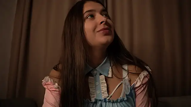 elisa moon online show from November 7, 9:42 am