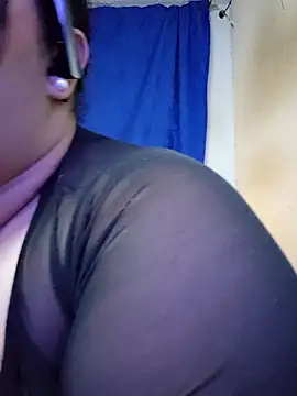 valeriadiax online show from April 17, 6:49 am