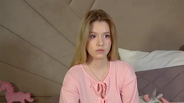 MilanaBalmain online show from March 25, 4:35 pm