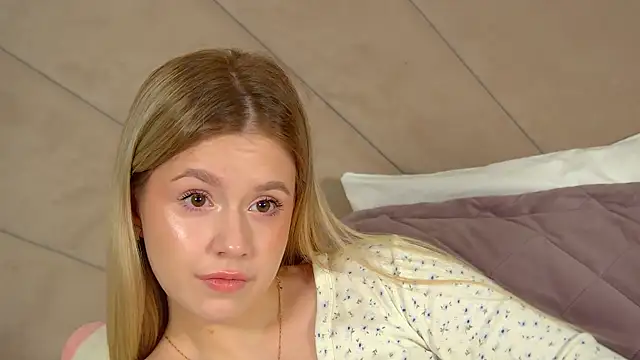 MilanaBalmain online show from March 28, 4:34 am