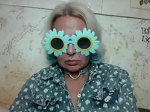 Gardener of Illusions online show from May 30, 3:58 am