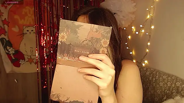 cherrybom969 online show from December 2, 4:09 am