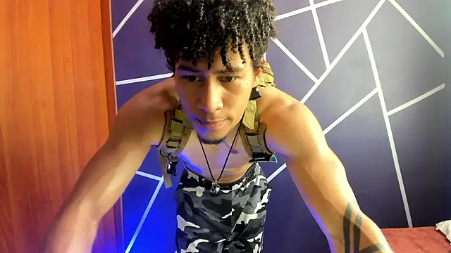 Snapshot of Pendragon1224 chatting on December 8, 2:41 pm Pendragon1224 online show from December 8, 2:41 pm