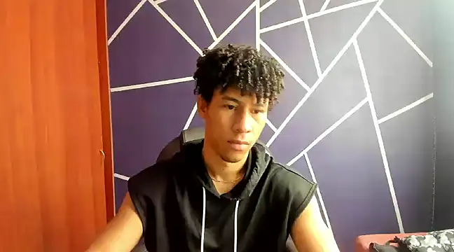 Snapshot of Pendragon1224 chatting on February 3, 2:55 pm Pendragon1224 online show from February 3, 2:55 pm