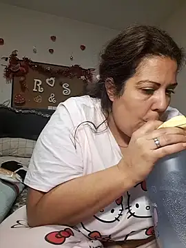 kittymorenita26 online show from January 4, 12:27 am