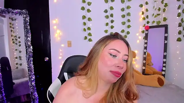 JanneKim online show from March 30, 2:51 pm