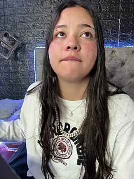 Paloma  LS online show from February 17, 8:04 pm