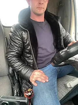 Snapshot of AlexGWoW chatting on January 24, 11:15 am AlexGWoW online show from January 24, 11:15 am