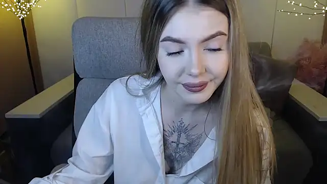 Snapshot of Ritaneer chatting on February 19, 9:06 am Ritaneer online show from February 19, 9:06 am