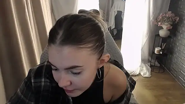 Snapshot of Ritaneer chatting on September 22, 8:05 am Ritaneer online show from September 22, 8:05 am