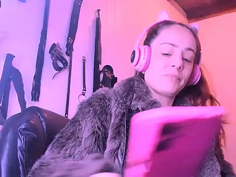 jessiburningheels online show from May 15, 10:55 am