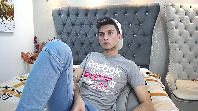 Snapshot of MrWilliseo chatting on January 2, 11:06 pm MrWilliseo online show from January 2, 11:06 pm