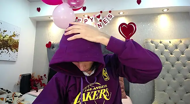 Snapshot of MrWilliseo chatting on February 15, 8:11 pm MrWilliseo online show from February 15, 8:11 pm