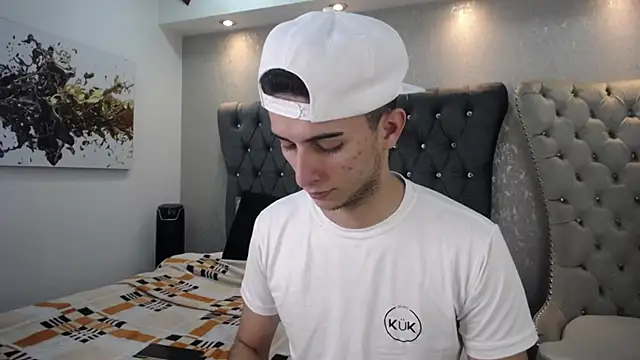 Snapshot of MrWilliseo chatting on March 3, 7:17 pm MrWilliseo online show from March 3, 7:17 pm