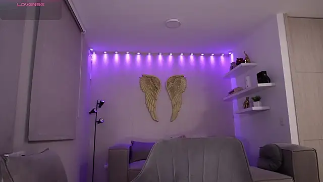 lupejones online show from February 3, 1:15 am