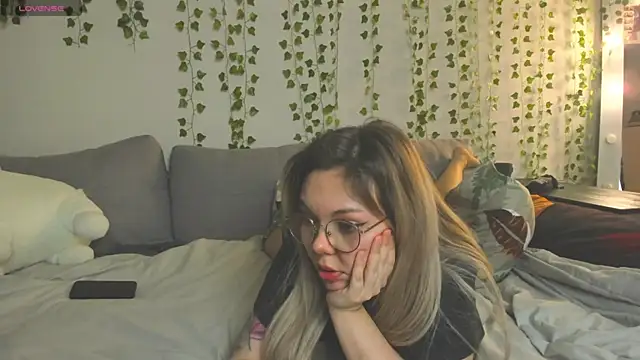 Snapshot of whoa-hoa-hoa-hoa-hoa chatting on February 19, 4:36 pm whoa-hoa-hoa-hoa-hoa online show from February 19, 4:36 pm