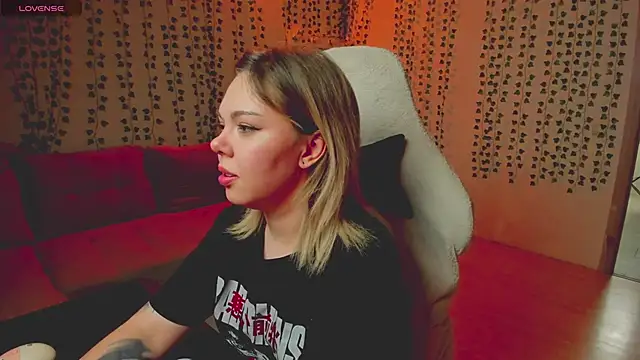 whoa-hoa-hoa-hoa-hoa online show from March 29, 3:23 pm