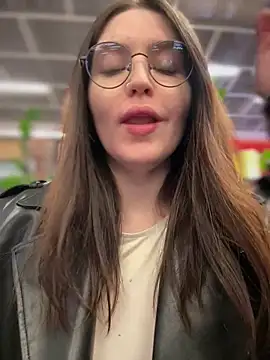 meow girl online show from February 6, 2:20 pm