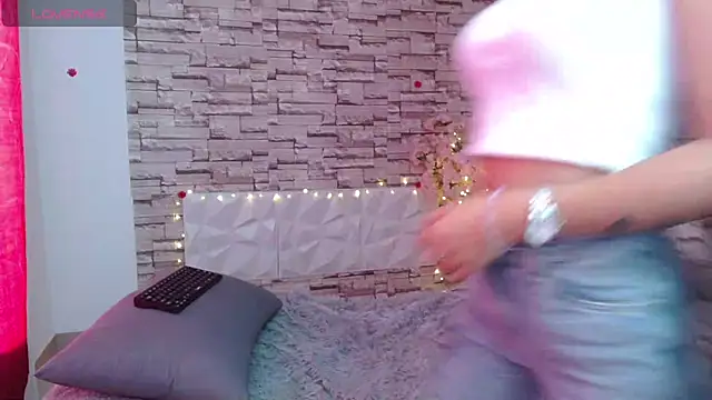 Snapshot of Vanse_lust chatting on February 4, 9:10 pm Vanse lust online show from February 4, 9:10 pm