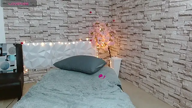 Snapshot of Vanse_lust chatting on March 6, 12:32 am Vanse lust online show from March 6, 12:32 am