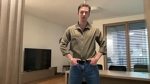 Snapshot of cute_mark chatting on July 8, 3:27 pm cute mark online show from July 8, 3:27 pm