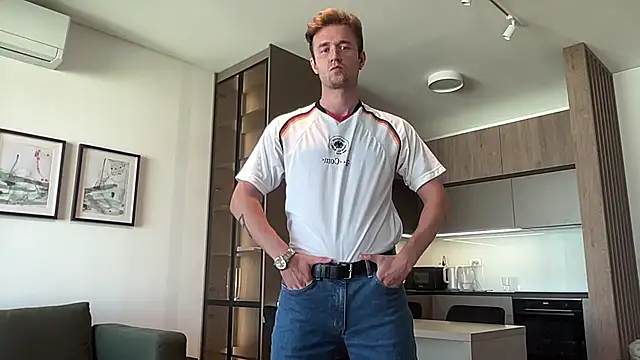 Snapshot of cute_mark chatting on July 17, 11:39 am cute mark online show from July 17, 11:39 am