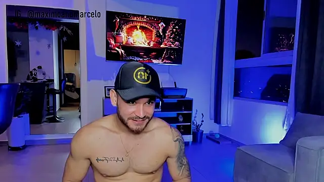 Snapshot of Maximo_Marcelo chatting on December 4, 11:13 pm Maximo Marcelo online show from December 4, 11:13 pm