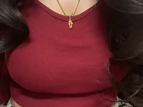 Snapshot of _FluffyHxney_ chatting on December 12, 4:43 pm FluffyHxney online show from December 12, 4:43 pm