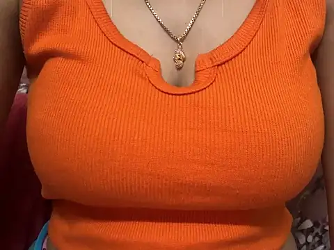 Snapshot of _FluffyHxney_ chatting on December 22, 9:20 pm FluffyHxney online show from December 22, 9:20 pm