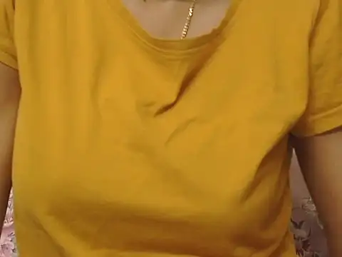 Snapshot of _FluffyHxney_ chatting on October 31, 6:20 pm FluffyHxney online show from October 31, 6:20 pm