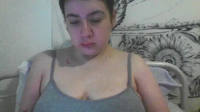 Snapshot of CamilaCherryX chatting on November 4, 3:33 pm CamilaCherryX online show from November 4, 3:33 pm