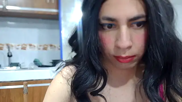 Snapshot of Yasmin_Paez99 chatting on July 18, 2:05 am Yasmin Paez99 online show from July 18, 2:05 am