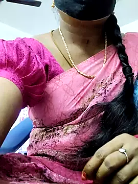 Snapshot of Tamilrojanew chatting on June 15, 6:48 am Tamilrojanew online show from June 15, 6:48 am