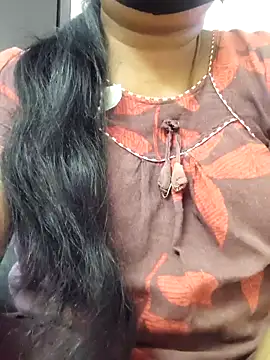 Snapshot of Tamilrojanew chatting on June 29, 10:37 am Tamilrojanew online show from June 29, 10:37 am