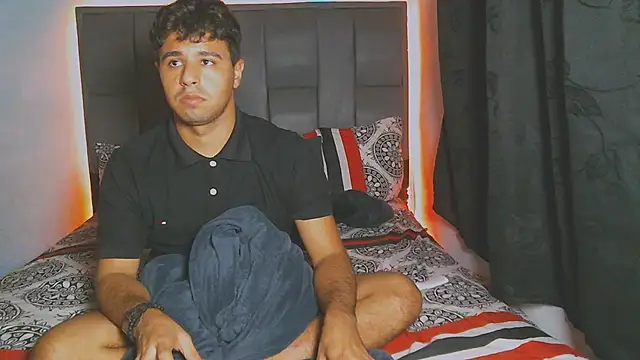 beautiful james online show from December 17, 3:06 am