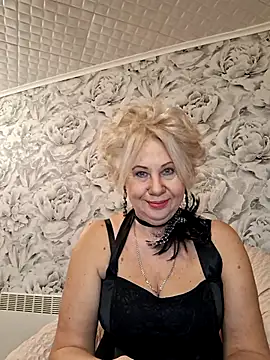 Snapshot of PALETT chatting on February 16, 3:04 am PALETT online show from February 16, 3:04 am