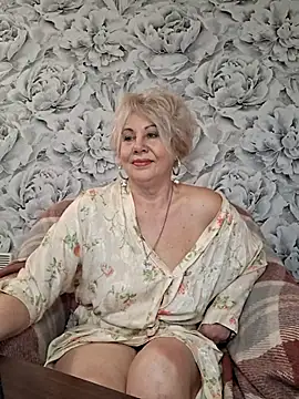 Snapshot of PALETT chatting on March 1, 6:57 am PALETT online show from March 1, 6:57 am