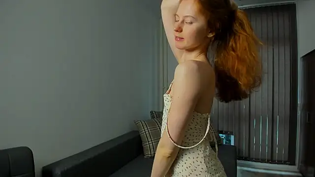 Snapshot of Fire_Luna chatting on December 20, 8:38 am Fire Luna online show from December 20, 8:38 am