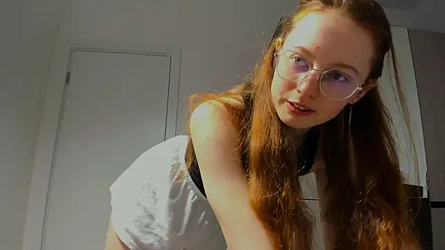 Snapshot of Fire_Luna chatting on February 10, 9:58 am Fire Luna online show from February 10, 9:58 am