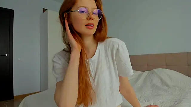 Snapshot of Fire_Luna chatting on March 13, 9:10 am Fire Luna online show from March 13, 9:10 am